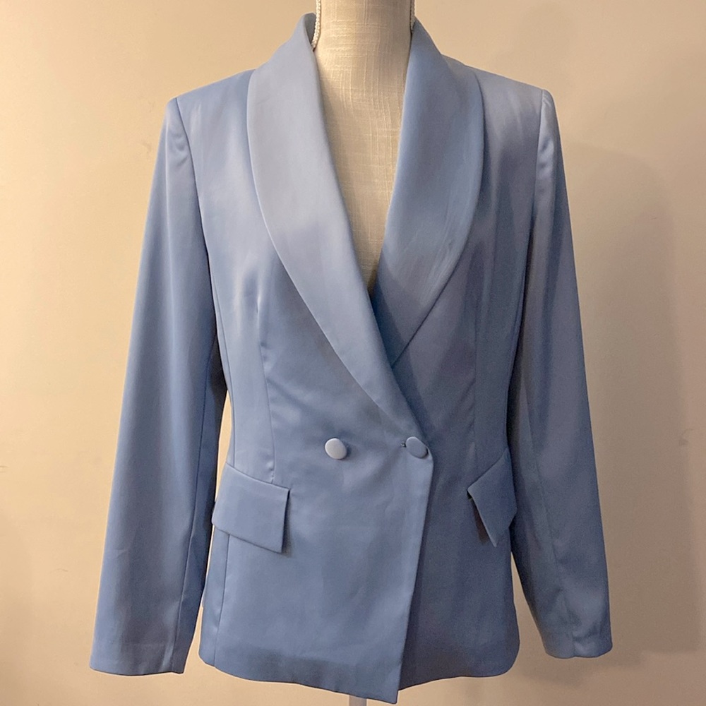 Calliope women’s light blue blazer jacket lined with shoulder pads two pockets